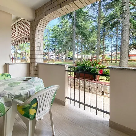 Elena Two Apartment Novigrad Istria