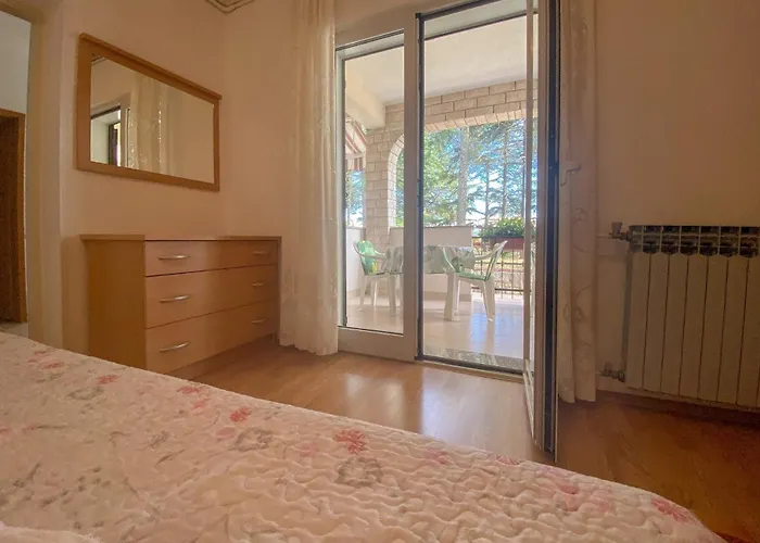 Elena Two * Novigrad Istria